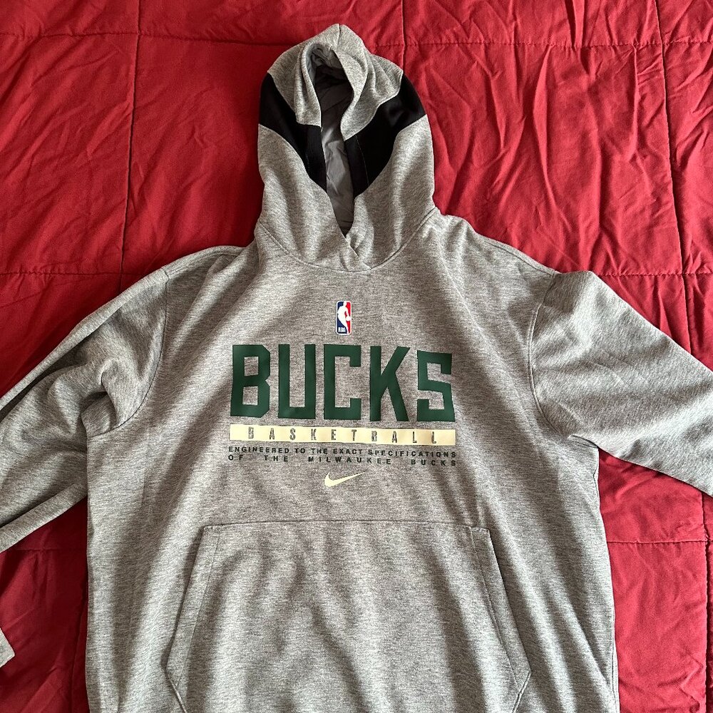 Milwaukee Bucks Sweats (Team Issued) -- XL